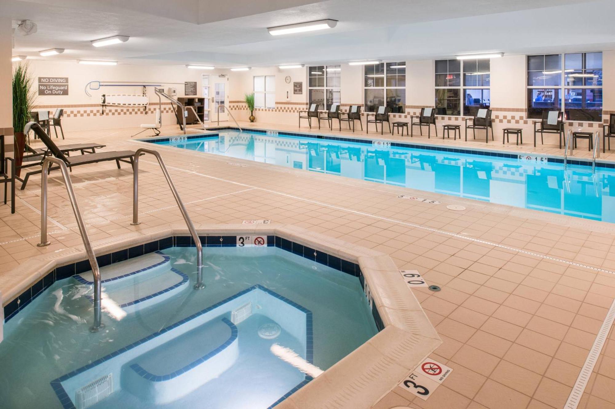 Residence Inn By Marriott הריסונבורג מראה חיצוני תמונה